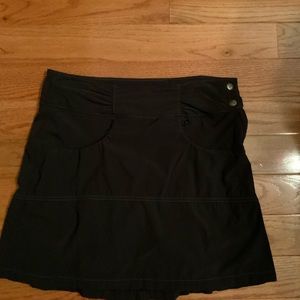 Athleta black hiking skort
